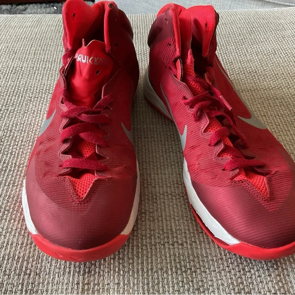 Nike Hyperquiknees Men Size 9 Red